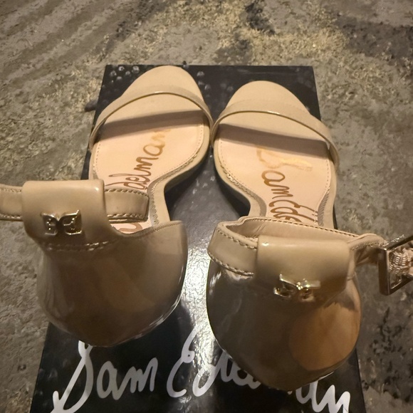 Shoes - Picture 3 of 4